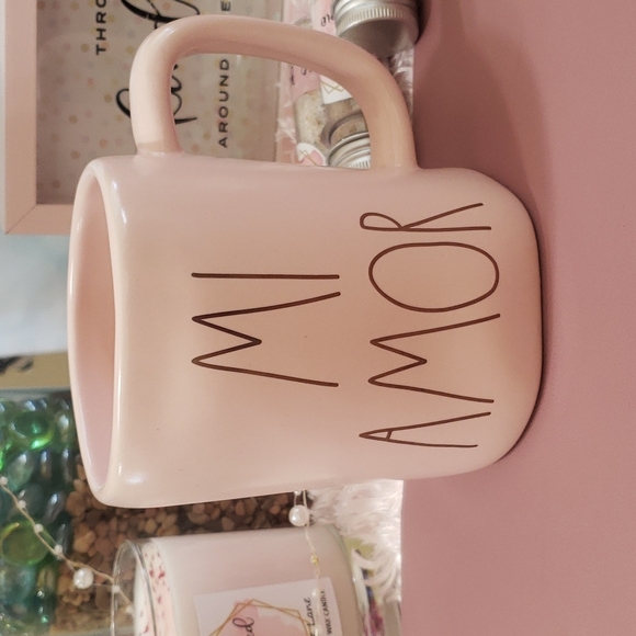 Rae Dunn MI AMOUR Mug - Picture 2 of 7
